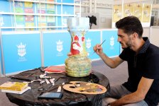 Креативные и красочные шахматные фигуры в Баку (ФОТО)