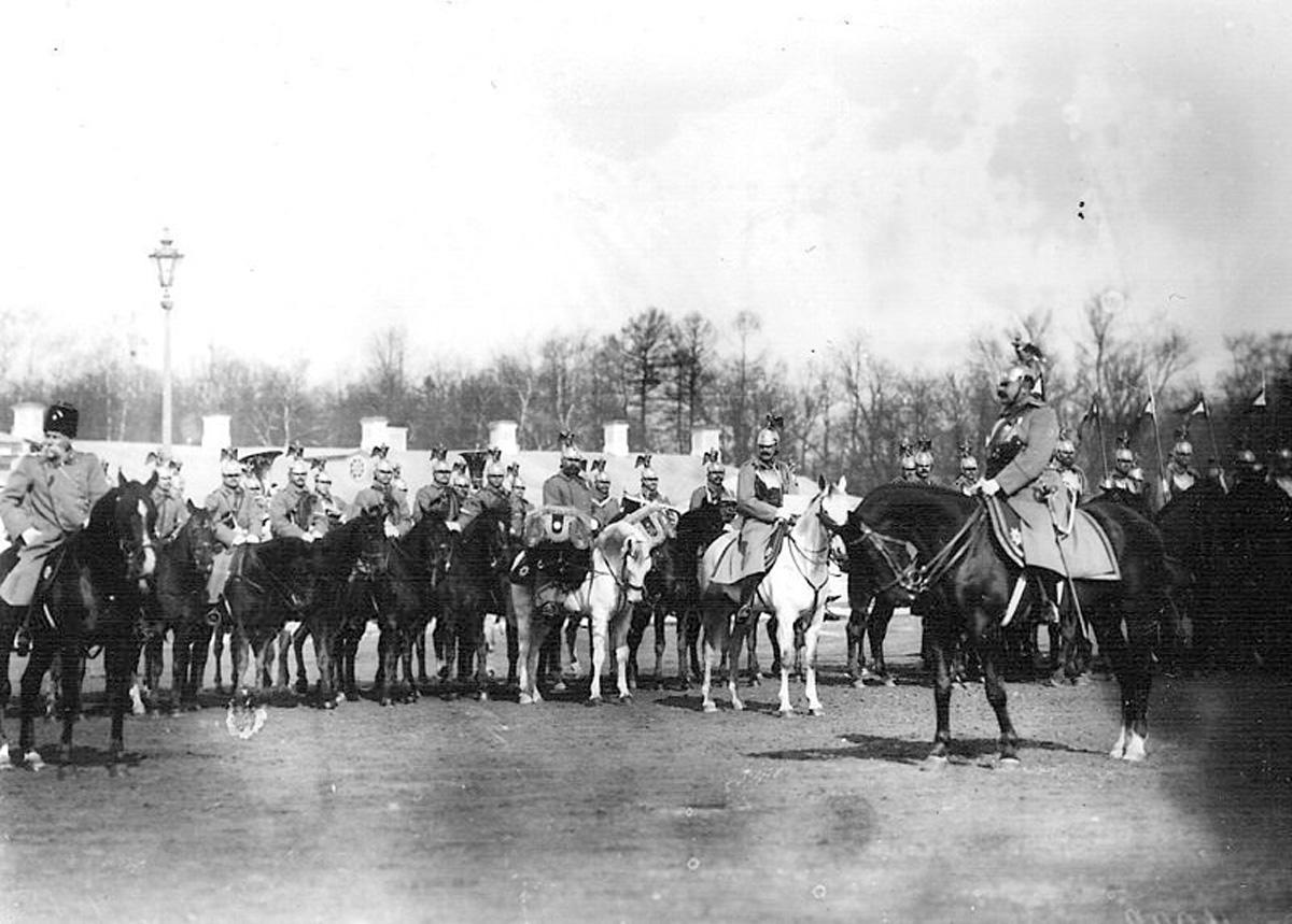 При реставрации памятника Чернышевскому обнаружена надгробная плита сына генерала Нахичеванского (ФОТО,ВИДЕО)