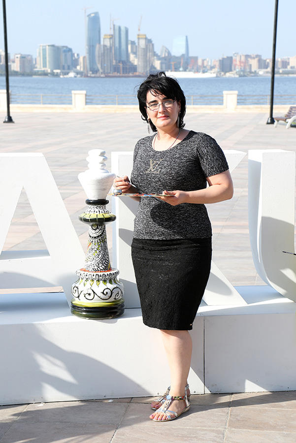 Креативные и красочные шахматные фигуры в Баку (ФОТО)