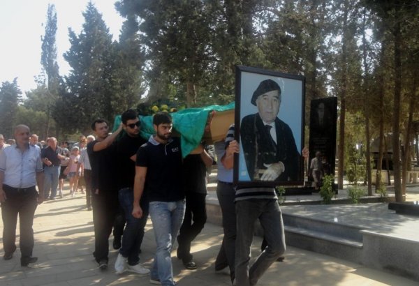 Огтай Зульфугаров похоронен во Второй Аллее почетного захоронения в Баку (ФОТО)