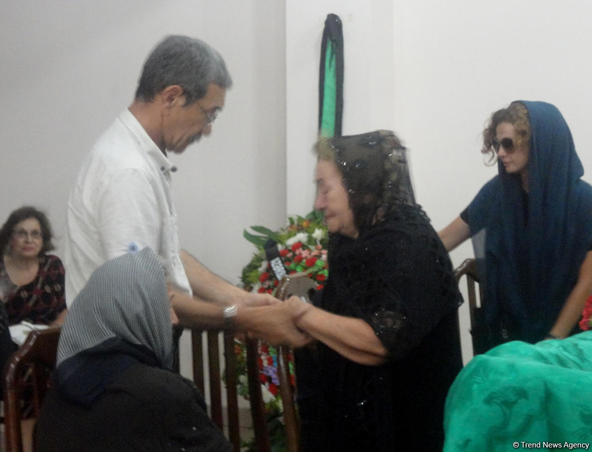 В Баку проходит церемония прощания с известным композитором Огтаем Зульфугаровым (ФОТО)