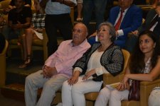 В Баку презентована книга Шахрияра "Приветствие Гейдарбабе" (ФОТО)