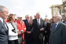 Президент Ильхам Алиев принял участие в церемонии отправки опорного блока платформы в рамках проекта "Шах Дениз-2" (ФОТО)