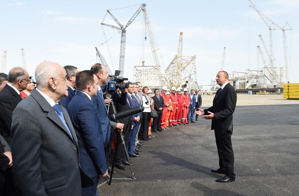 Президент Ильхам Алиев принял участие в церемонии отправки опорного блока платформы в рамках проекта "Шах Дениз-2" (ФОТО)