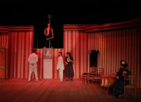 Азербайджанский режиссер представил в Молдове спектакль (ФОТО)