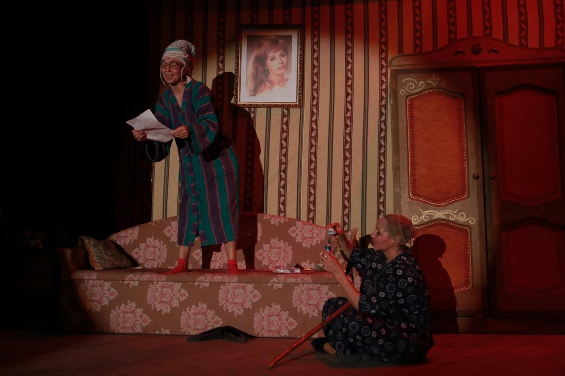 Азербайджанский режиссер представил в Молдове спектакль (ФОТО)