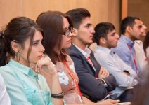 Социальные сети сегодня! В Баку состоялась презентация SMM 2016 Business Breakfast (ФОТО)