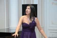 Хочу исполнить партию Гюльчохры – израильская вокалистка (ФОТО)