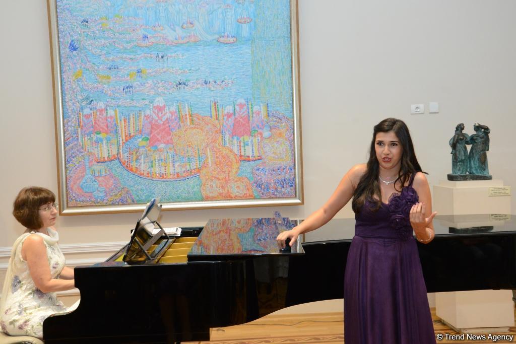 Хочу исполнить партию Гюльчохры – израильская вокалистка (ФОТО)