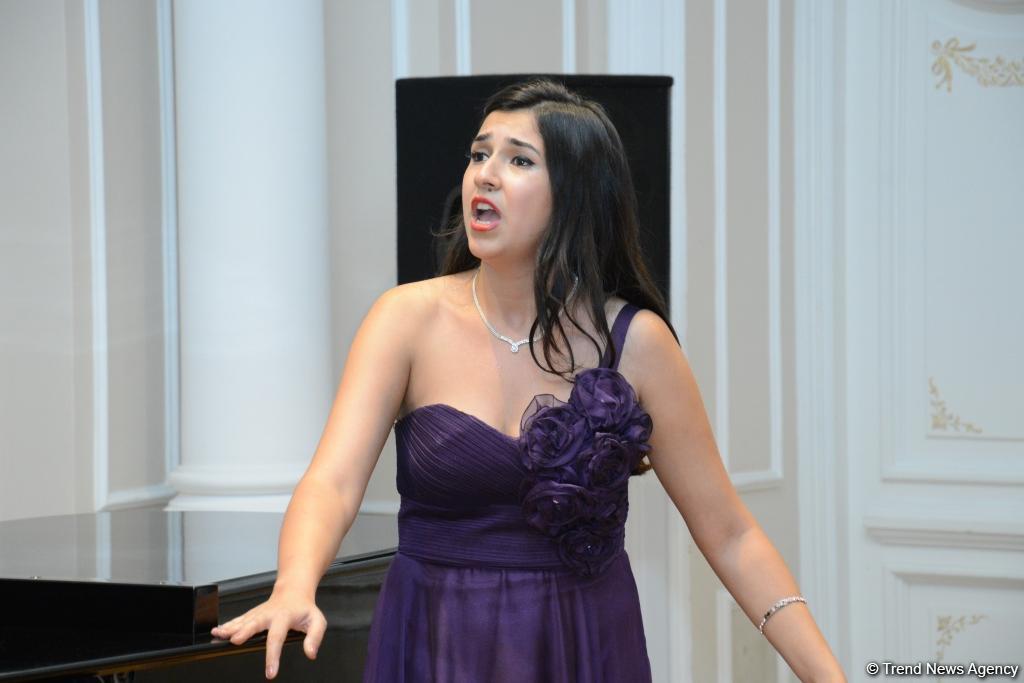 Хочу исполнить партию Гюльчохры – израильская вокалистка (ФОТО)