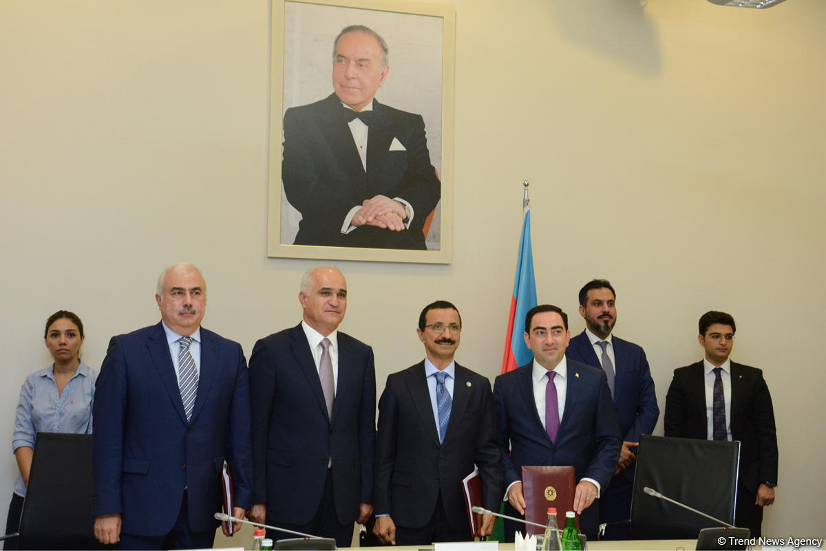 Азербайджан привлек крупнейшего мирового портового оператора для создания ЗСТ