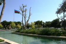 Невидимая жизнь Бакинского бульвара – фоторепортаж