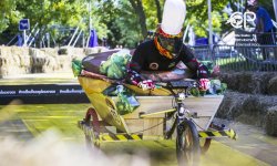 Гонки на драндулетах – фестиваль аварий и креативности из Бухареста в Баку (ФОТО)