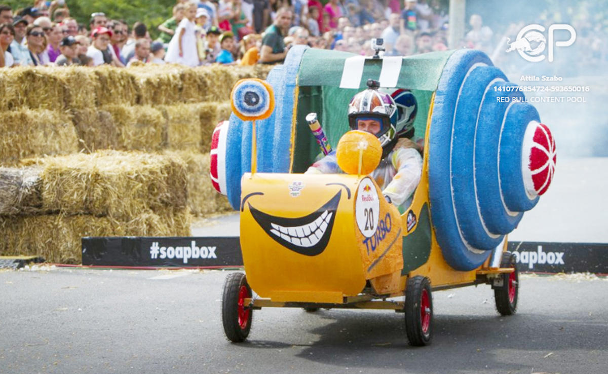 Гонки на драндулетах – фестиваль аварий и креативности из Бухареста в Баку (ФОТО)