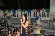 Бакинский уик-энд: ретро-автомобили, музыка, танцы (ФОТО)