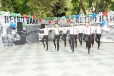 Бакинский уик-энд: ретро-автомобили, музыка, танцы (ФОТО)