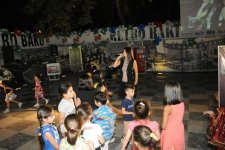 Бакинский уик-энд: ретро-автомобили, музыка, танцы (ФОТО)