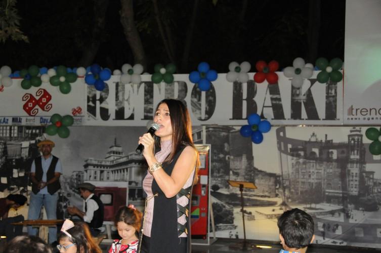 Бакинский уик-энд: ретро-автомобили, музыка, танцы (ФОТО)