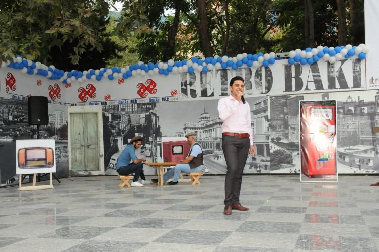 Бакинский уик-энд: ретро-автомобили, музыка, танцы (ФОТО)