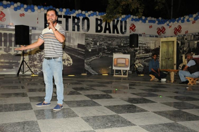 Бакинский уик-энд: ретро-автомобили, музыка, танцы (ФОТО)