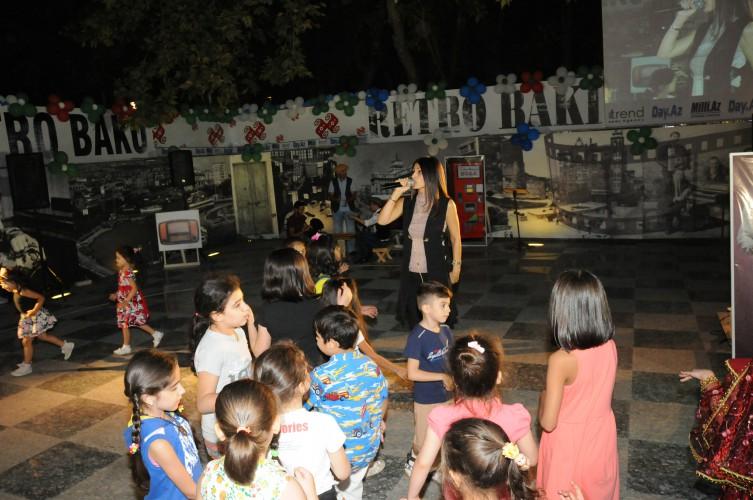 Бакинский уик-энд: ретро-автомобили, музыка, танцы (ФОТО)