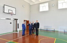 Президент Ильхам Алиев ознакомился с условиями, созданными в школе-лицее номер 261 в Баку (ФОТО)