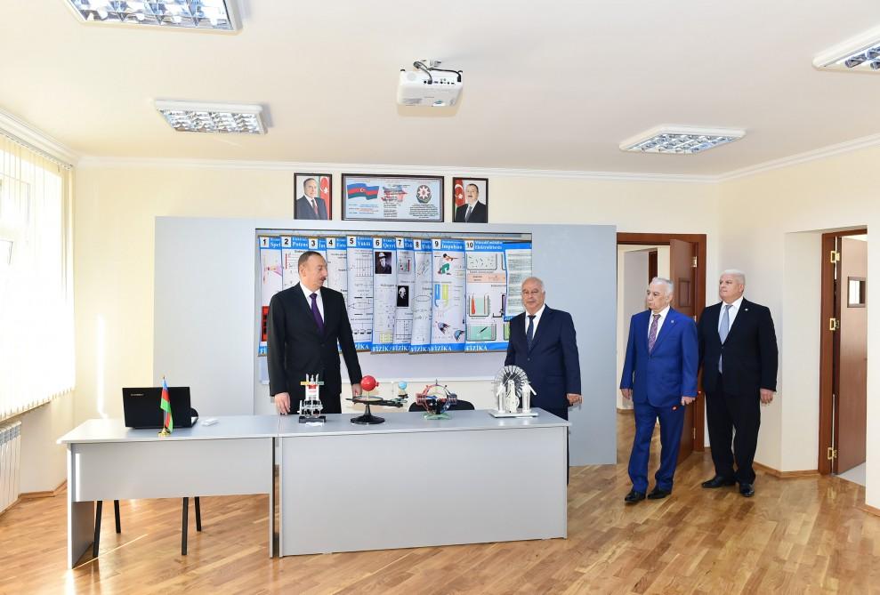 Президент Ильхам Алиев ознакомился с условиями, созданными в школе-лицее номер 261 в Баку (ФОТО)