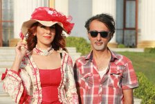 "Аршин мал алан" в необычном клипе  Фидан Гаджиевой и Алескера Алиева  (ФОТО)