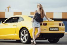 Желтый цвет осени в автомобиле – фотопроект актера Джорджа Гафарова и Кристины Столяренко