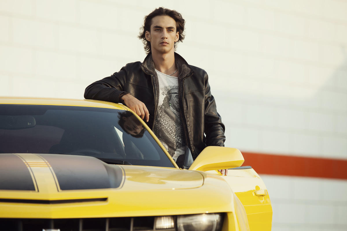 Желтый цвет осени в автомобиле – фотопроект актера Джорджа Гафарова и Кристины Столяренко