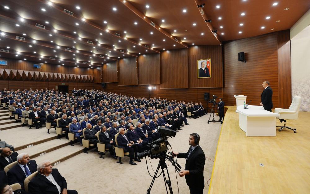 Под председательством Президента Ильхама Алиева в Сабирабаде прошло совещание по развитию хлопководства (ФОТО)