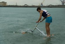 Такого в Азербайджане еще не было! Как парить на воде при помощи мускул и крыльев (ФОТО)
