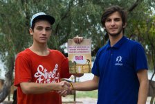 Такого в Азербайджане еще не было! Как парить на воде при помощи мускул и крыльев (ФОТО)