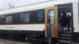 Презентован пассажирский вагон для  железной дороги Баку-Тбилиси-Карс (ФОТО)