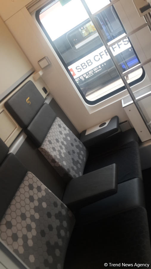 Презентован пассажирский вагон для  железной дороги Баку-Тбилиси-Карс (ФОТО)