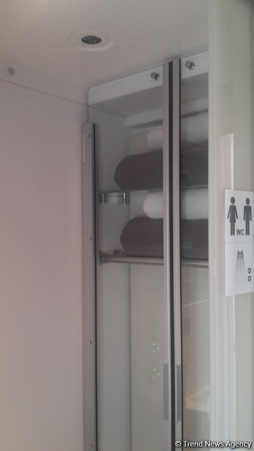 Презентован пассажирский вагон для  железной дороги Баку-Тбилиси-Карс (ФОТО)