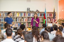 Музыкальный бизнес в Азербайджане – советы американских звезд (ФОТО)