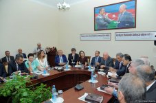 В Баку состоялась презентация романа Соны Велиевой «Путь, ведущий к свету»  (ФОТО)