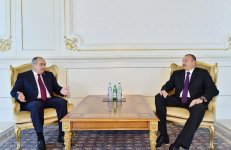 Президент Ильхам Алиев принял заместителя председателя Совфеда России (ФОТО) (версия 2)