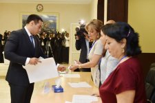 Президент Азербайджана и его супруга проголосовали на референдуме по изменениям и дополнениям в Конституцию (ФОТО)