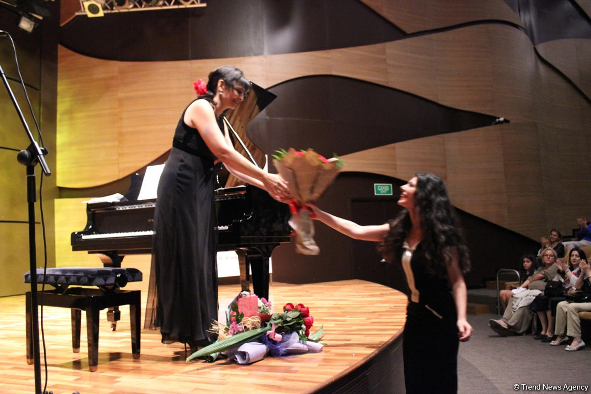 Необыкновенная магия музыки Наргиз Алияровой  (ФОТО)