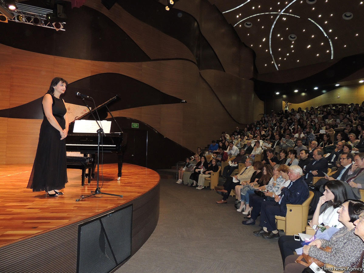 Необыкновенная магия музыки Наргиз Алияровой  (ФОТО)