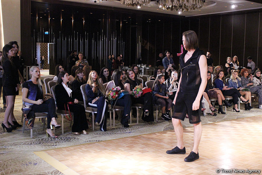 Красочное дефиле Hadije в Баку – певец Замиг Гусейнов стал дизайнером (ФОТО)