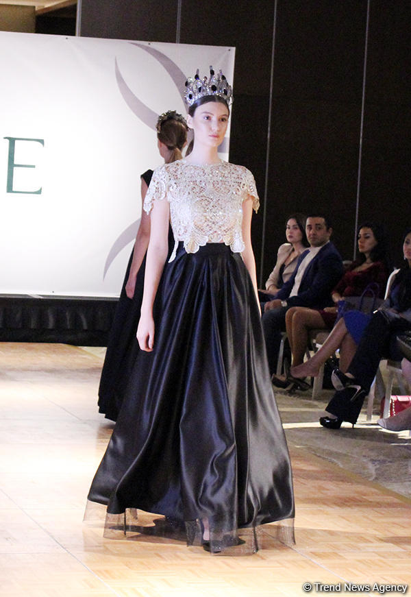 Красочное дефиле Hadije в Баку – певец Замиг Гусейнов стал дизайнером (ФОТО)