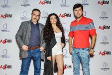 Сямра Рагимли стала звездным гостем на премьере фильма "Сноуден" (ФОТО)