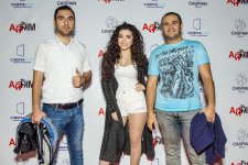 Сямра Рагимли стала звездным гостем на премьере фильма "Сноуден" (ФОТО)