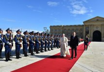 Состоялась церемония официальной встречи Папы Римского (ФОТО)