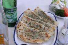 Азербайджанские блюда: Самый вкусный клип певицы Севды Яхъяевой и футболиста Руслана Абышова (ВИДЕО, ФОТО)