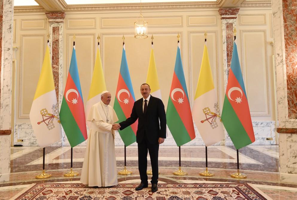 Состоялась церемония официальной встречи Папы Римского (ФОТО)