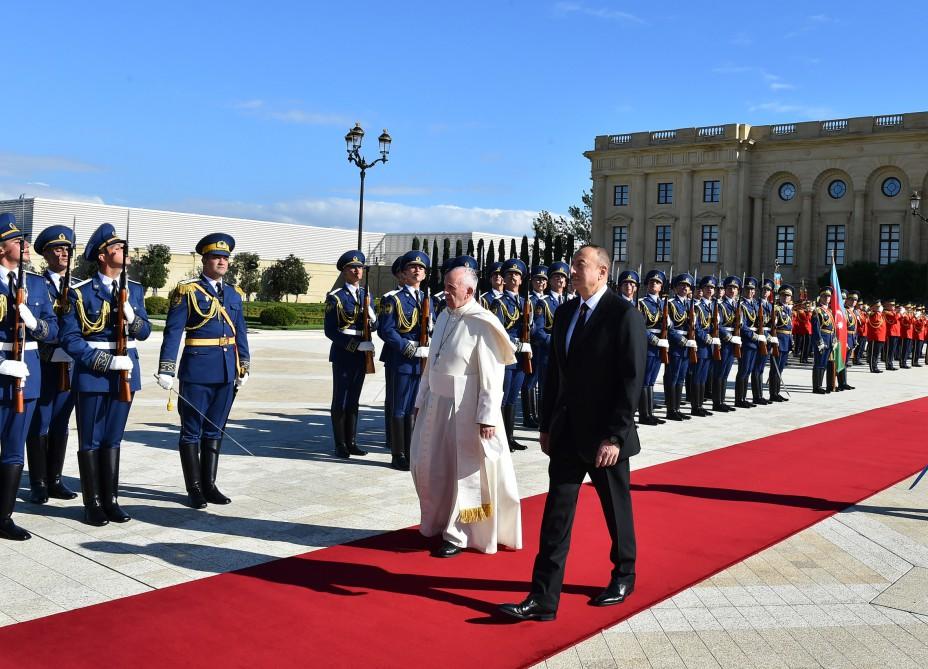 Состоялась церемония официальной встречи Папы Римского (ФОТО)